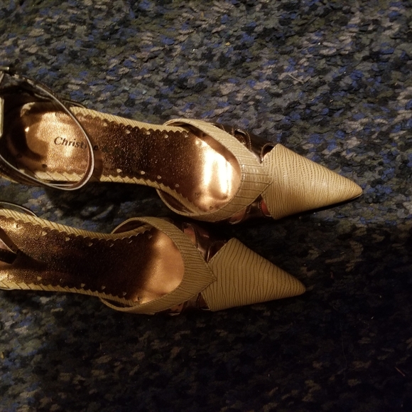 Heels - Picture 1 of 4